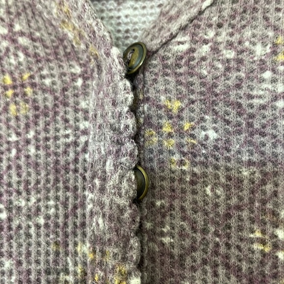 Eddie Bauer Womens M waffle top - like new - Picture 6 of 7